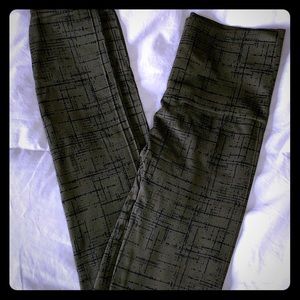 Spanx green crosshatch leggings